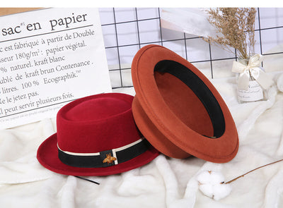 Sombrero de Lana Pura para Mujer con Detalle de Abejita - Accesorio de Moda - Image 17