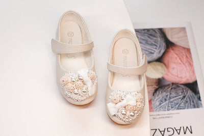 Zapatos Planos de Princesa con Brillantes y Flores de Perla para Niñas - Image 8