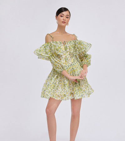 Vestido Navideño Floral con Volantes y Corte Ajustado - Image 9