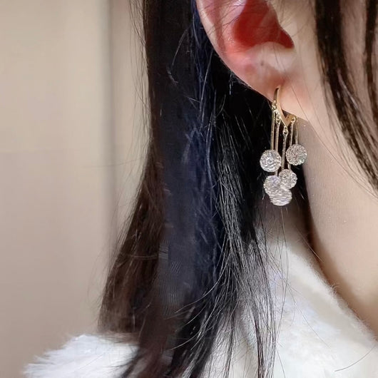 Aretes de Lujo Minimalista con Borlas en Tono Durazno - Image 15