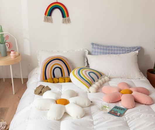 Almohada Decorativa Arcoíris Bordada para Habitación Infantil - Image 13