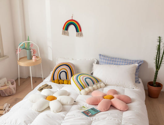 Almohada Decorativa Arcoíris Bordada para Habitación Infantil - Image 14