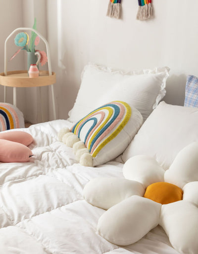 Almohada Decorativa Arcoíris Bordada para Habitación Infantil - Image 17