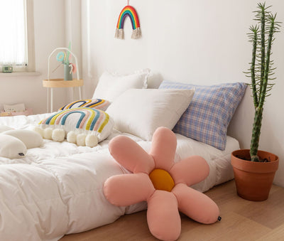 Almohada Decorativa Arcoíris Bordada para Habitación Infantil - Image 19