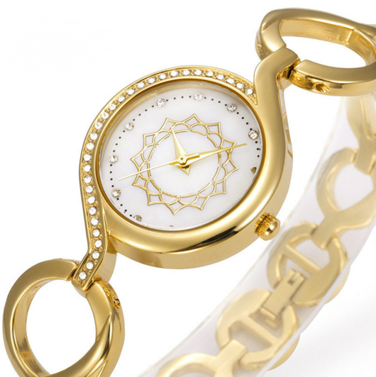 Reloj Pulsera de Diamantes con Esfera Pequeña - Elegancia Moderna - Image 4