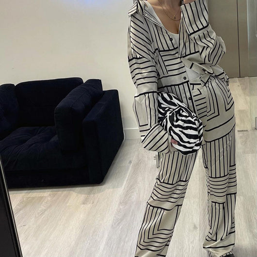 Conjunto de Dos Piezas: Blusa Satinada con Estampado Europeo y Americano para Mujer - Image 11