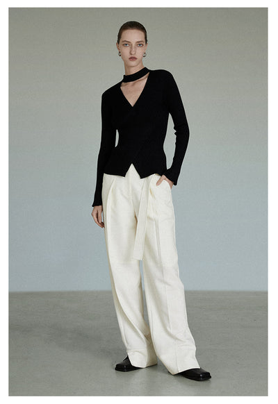 Suéter Negro Escotado en V con Cuello Halter para Mujer - Image 14