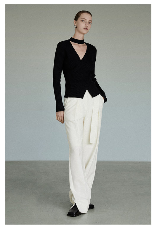 Suéter Negro Escotado en V con Cuello Halter para Mujer - Image 15
