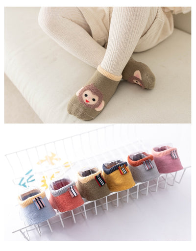 Calcetines Antideslizantes para Bebé con Diseño Cartoon y Suela Reforzada - Image 17