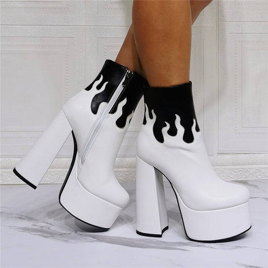 Botas Cortas Góticas con Tacón Grueso Extra Alto - Tallas Grandes 47 - Image 9