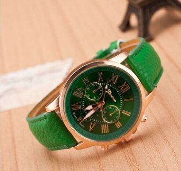 Reloj Digital con Correa Romana - Image 5