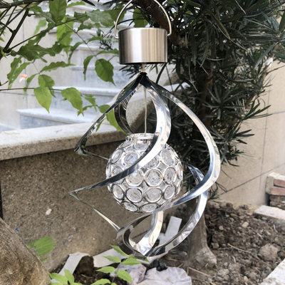 Lámpara Solar LED Giratoria con Campana de Viento - Decoración Exterior Inteligente - Image 2