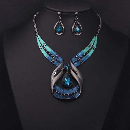 Collar Corto de Cristales y Gemas Naturales