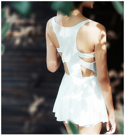 Traje de Baño Enterizo con Falda - Image 3