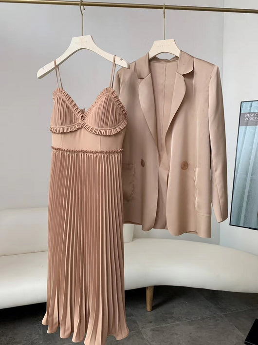 Falda Plisada con Tirantes Envolventes - Elegancia Versátil - Image 8