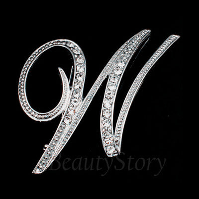 Broche de letra con diamantes - Image 12