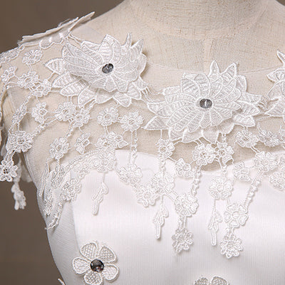 Vestido de Fiesta Corto con Encaje Floral para Bodas y Compromisos - Image 3