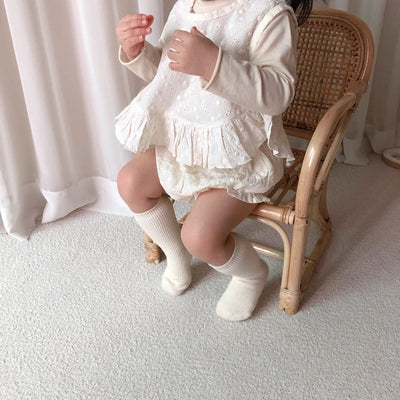 Conjunto de Tres Piezas Infantil con Chaleco Bordado, Shorts y Gorro - Image 23