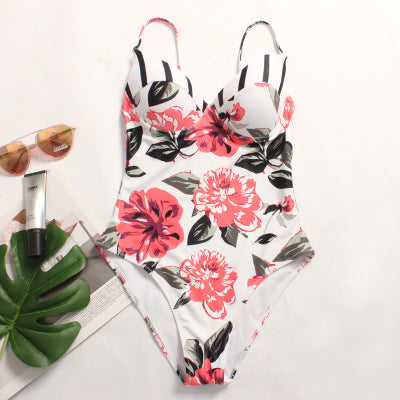 Bikini de Rayas Blancas y Negras con Costuras Decorativas