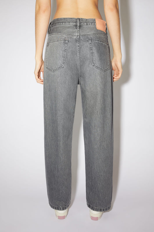 Jeans Clásicos Gris Lavado Cintura Alta Corte Recto - Image 3