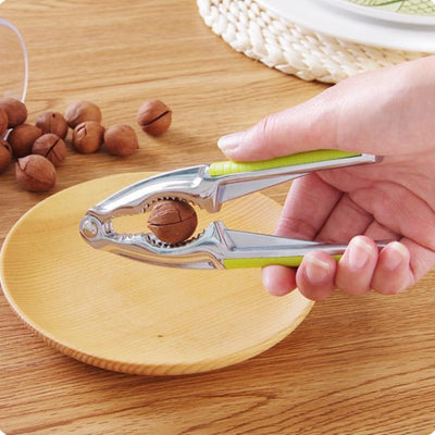 Pinza Multiusos para Pelar y Cascar Frutos Secos - Image 5
