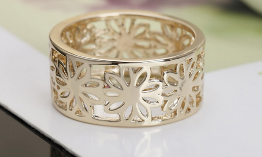 Anillo Calado con Patrón Individual