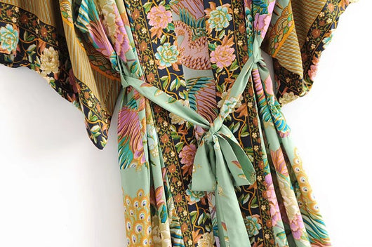 Bata Cardigan Estampada con Diseño Posicionador - Image 5
