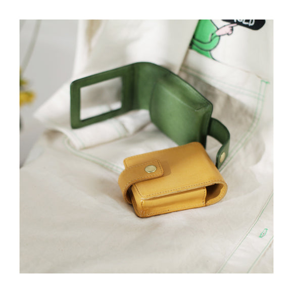 Bolsa de Cuero para Labiales con Espejo Integrado