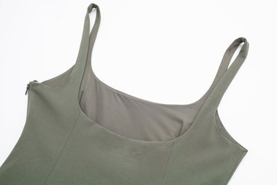 Camiseta Ajustada de Cuello Redondo sin Mangas con Volantes - Image 18