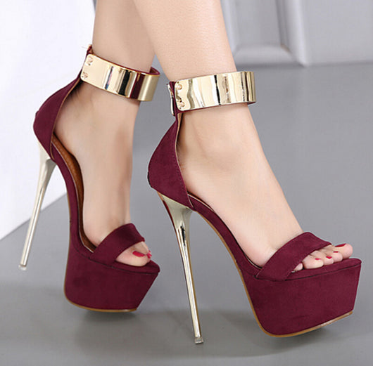 Sandalias Plataforma Impermeables Hattian en Negro