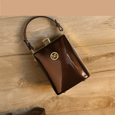 Bolso de Charol Brillante Convertible a Bandolera - Lujo Accesible - Image 10