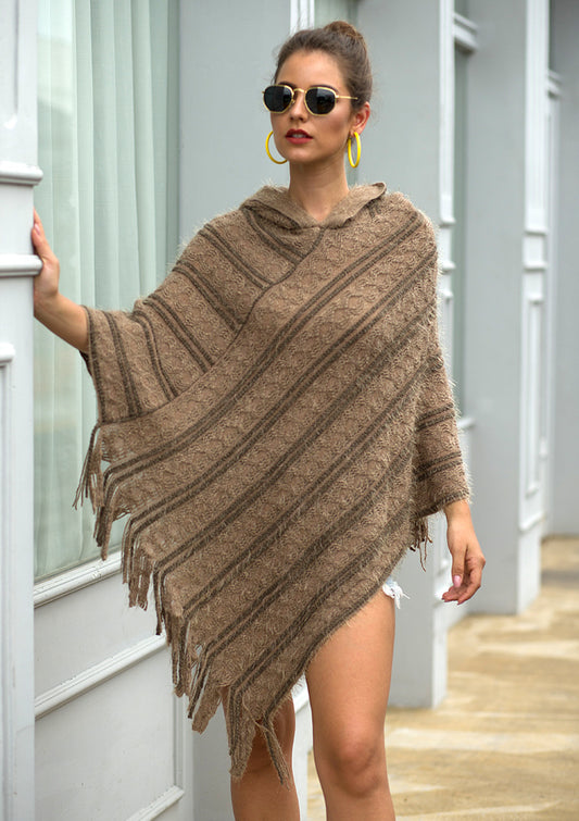 Capa con Capucha y Borlas - Image 2