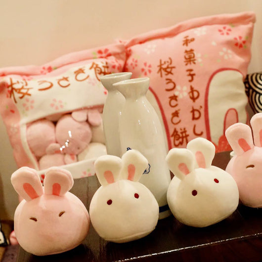 Bolsa Grande de Snacks Deliciosos y Peluches Suaves - Image 3