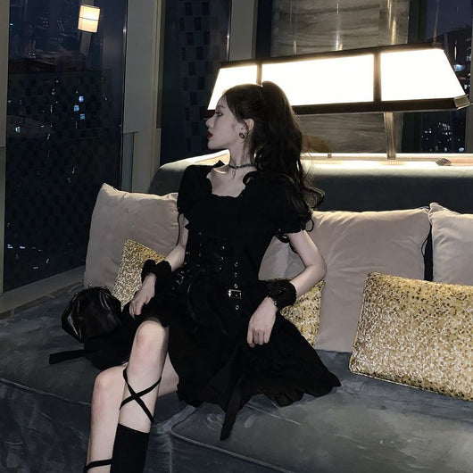 Vestido Gothic Sweet con Volantes y Cordones - Image 5