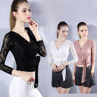 Blusa con Encaje Delicado - Image 2