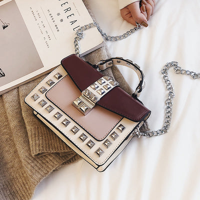 Bolso de Hombro con Cadena y Tachuelas - Image 33