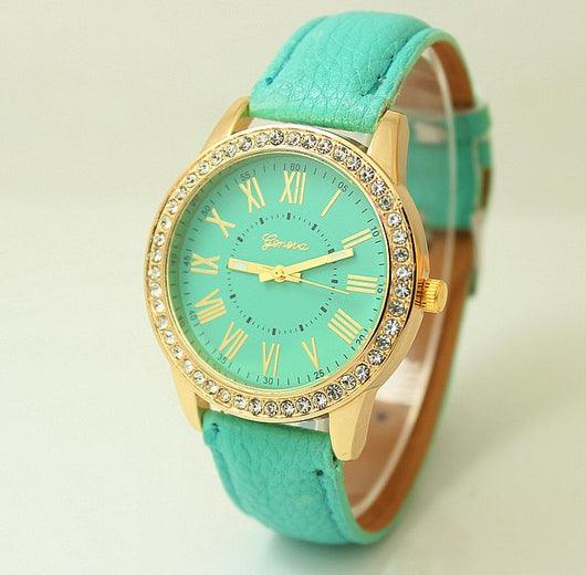 Reloj de Pulsera Elegante con Banda de Cuero, Números Romanos y Cristales Brillantes - Image 5