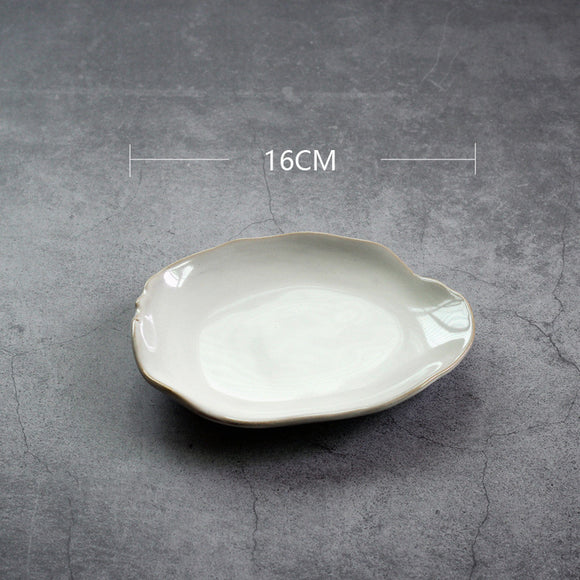 Plato de Cerámica Irregular para Cena