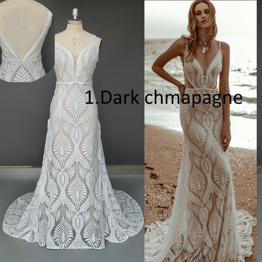 Vestido de Novia Bohemio con Escote V, Encaje y Tirantes Finos - Diseño Backless para Playa - Image 13