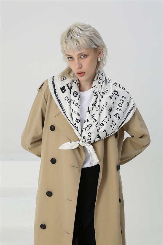 Pañuelo de Twill con Letras Impresas