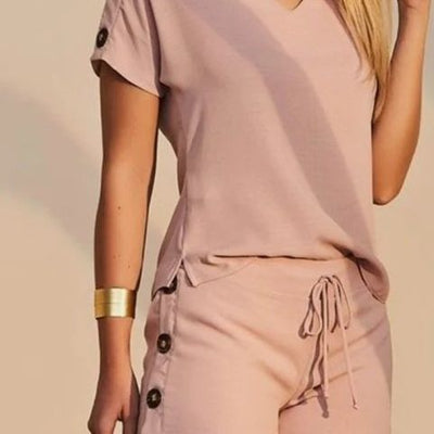 Conjunto de Pijama Shorts Cuello V - Dos Piezas Cómodo y Versátil - Image 13