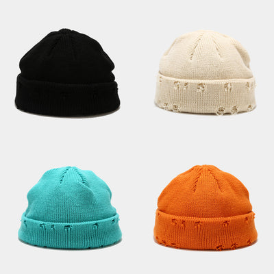 Gorro de Lana Tejida con Perforaciones - Image 4