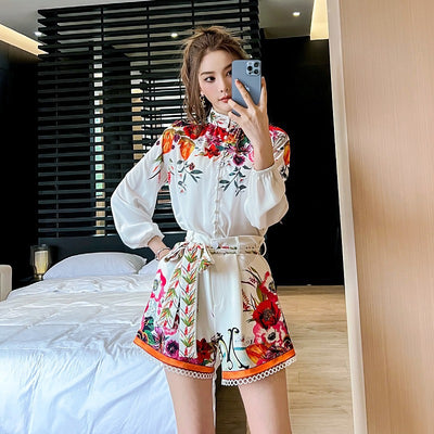 Shorts Talle Alto Pierna Ancha con Blusa de Mangas Estampadas - Image 11