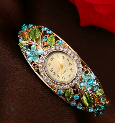 Reloj de Pulsera para Mujer con Diamantes y Diseño Artístico Étnico - Image 6