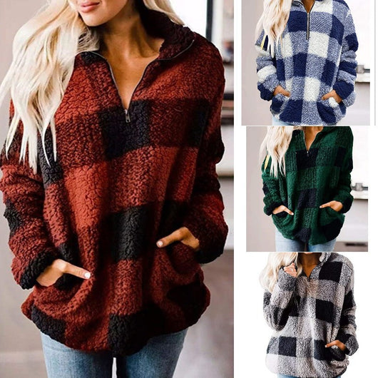 Abrigo Oversized de Cuadros con Cuello Alzado y Detalles en Contraste