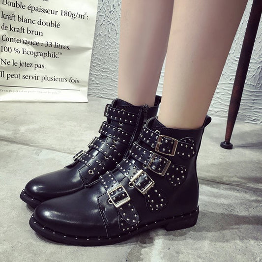 Botas Cortas Remachadas