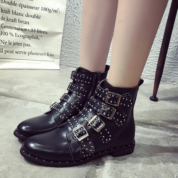 Botas Cortas Remachadas