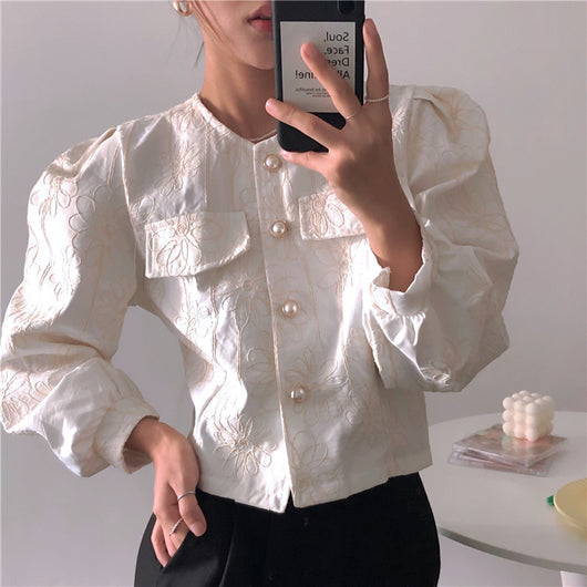 Blusa Jacquard con Flores en Relieve y Mangas Puff - Image 6
