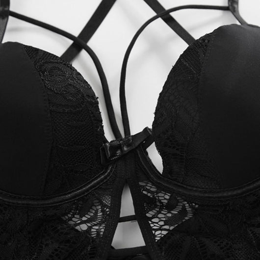 Camisón Sensual con Escote Profundo y Malla Transparente - Image 5