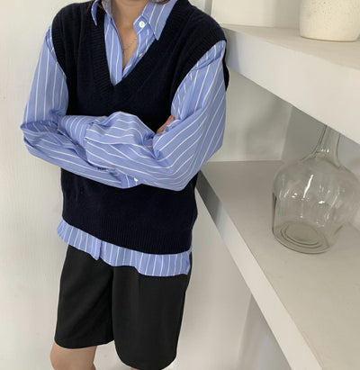 Chaleco de punto V-neck en lana y cachemira con bolsillos - Image 16